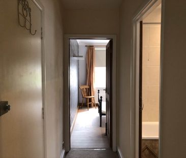 25A New Road, Chilworth, GU4 8LR - Photo 1