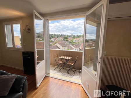 Appartement T4 OULLINS PIERRE BENITE à louer - Photo 2
