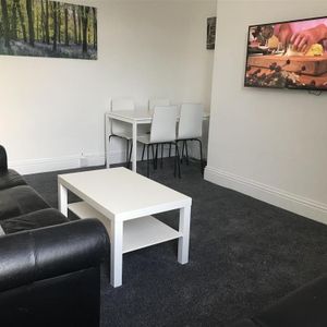 1 bedroom property to rent - Photo 2