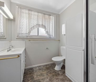 Affordable Three Bedroom Home In Sought After Location! - Photo 5