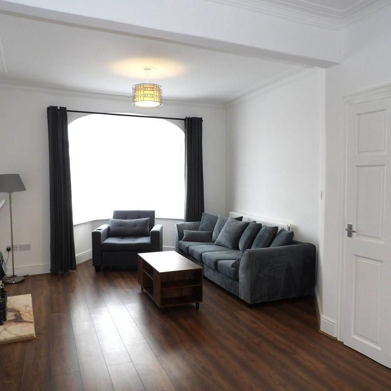 3 bedroom terraced house to rent - Photo 1