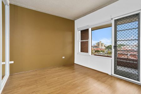 Lifestyle & Location - Photo 2