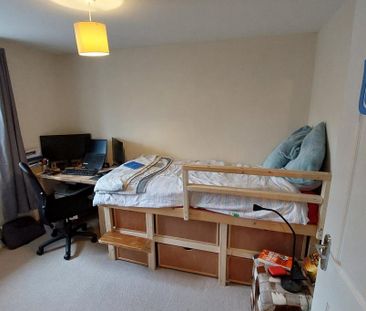 3 bedroom semi-detached house to rent - Photo 3