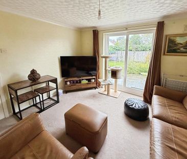 2 bedroom semi-detached bungalow to rent - Photo 3
