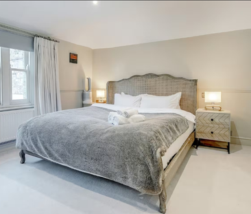 4 bedroom terraced house to rent - Photo 3