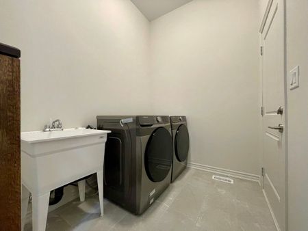 For Lease - 149 Shepherd Drive, Barrie, Ontario - Photo 5