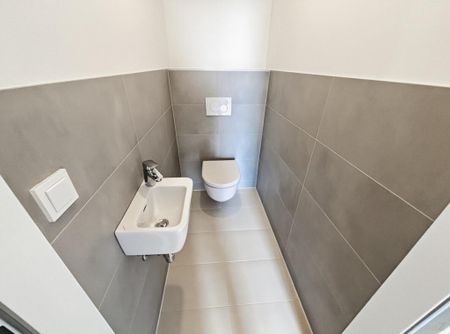 TrIIIple Tower Erstbezug 3-Zimmer Balkonwohnung im 15. Stockwerk - Photo 2