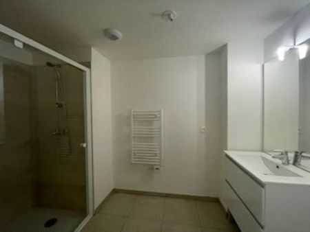 location Appartement T2 DE 43.45m² À AMIENS - Photo 4