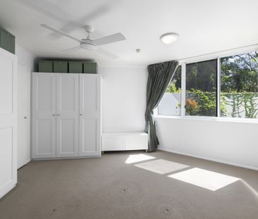 Courtyard Apartment in Prime Kangaroo Point Location - Photo 2