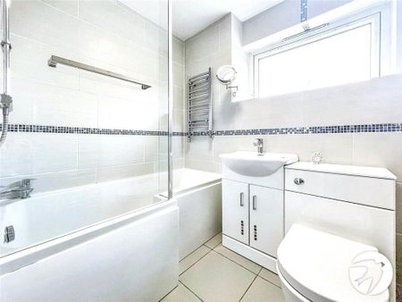 3 bedroom maisonette to rent - Photo 5