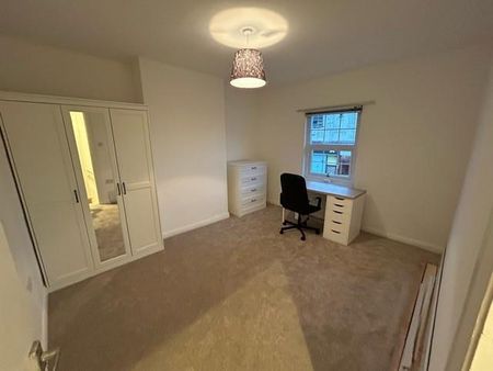 3 bedroom terraced house to rent - Photo 3