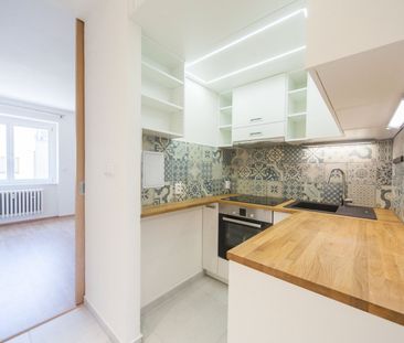 Pronájem bytu 2+1 • 45 m² bez realitkyŠestidomí, Praha - Bubeneč - Photo 2
