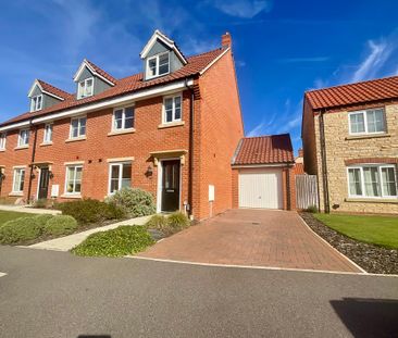 3 bedroom End Terraced House to let - Photo 3