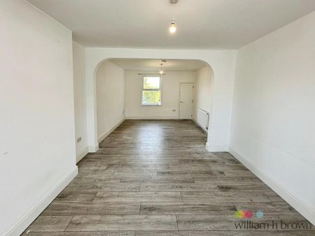 3 bedroom end of terrace house to rent - Photo 2