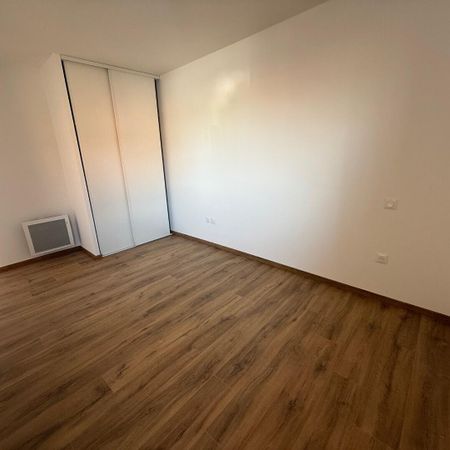 location Appartement T2 DE 46.6m² À CASTELGINEST - Photo 4