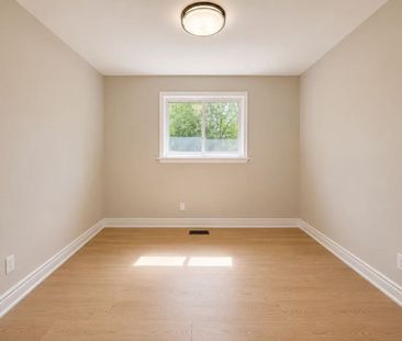 For Lease - 12 Hobart Drive, Toronto, Ontario - Photo 5