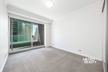 “Modern One Bedroom Apartment in Sought out World Tower” - Photo 4