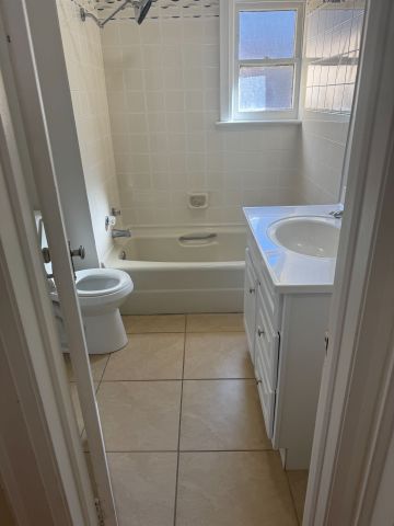 For Lease - 931 Royal York Road, Toronto, Ontario - Photo 3