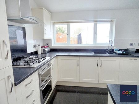 3 bedroom semi-detached house to rent - Photo 4