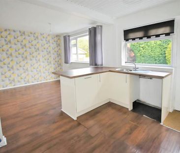 2 bedroom detached bungalow to rent - Photo 4