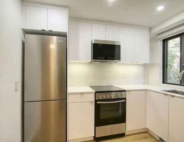 3250 Van Horne Street | 3250 Van Horne, Montreal - Photo 1