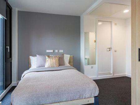 1 bedroom in a flat share to rent - Photo 3