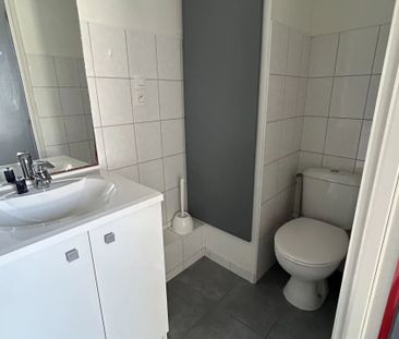 Location Appartement 2 pièces 30 m2 à Saint-Dié-des-Vosges - Photo 5