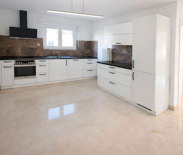 Appartement de 3 pièces avec grand volume et balcon. - Photo 3