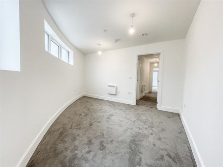 Flat 92, 7 Martin Court, Hastings, TN34 1EF - Photo 2