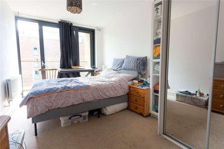 Surrey Quays Road, Canada Water, London, SE16 - Photo 4