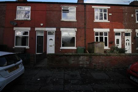 2 bedroom terraced house to rent - Photo 2