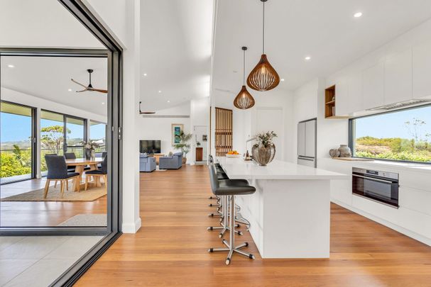 Luxury Coastal Sanctuary with Panoramic Ocean Views - Photo 1