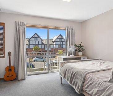 Quiet 2-Bedroom in Riccarton Close to Hagley Park - Photo 4