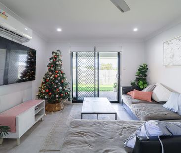 Low-Maintenance Family Home in Sought-After Oasis Estate - Photo 1