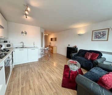 1 Bed Flat, Marco Island, NG1 - Photo 4