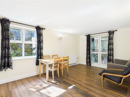 2 bedroom flat to rent - Photo 5