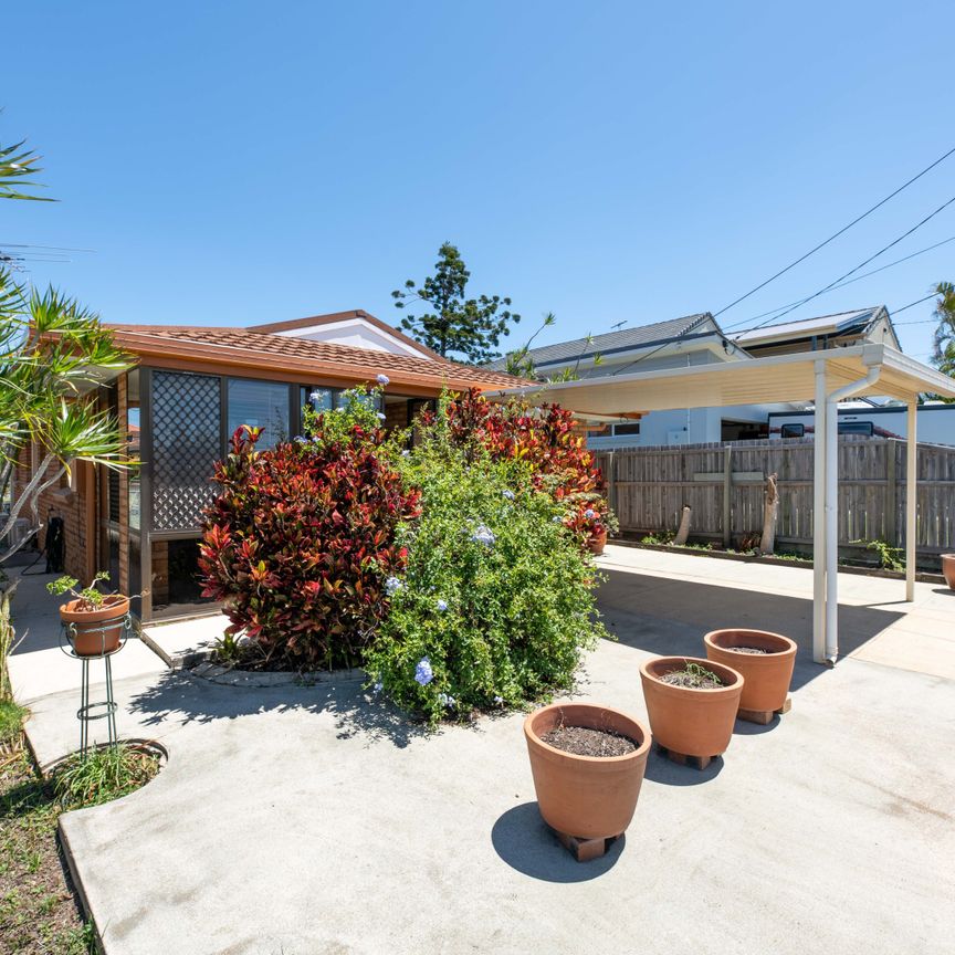 41A Keenan St, Margate QLD 4019 - House For Rent | Domain - Photo 1