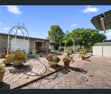 3 Bedroom Home With Large Shedding - Photo 5