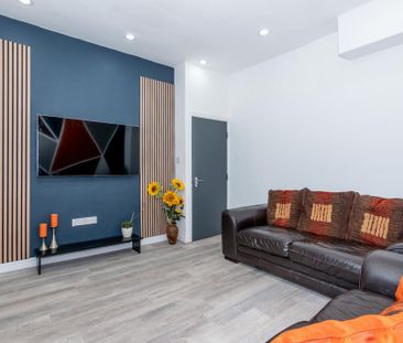 5 bedroom terraced house to rent - Photo 3