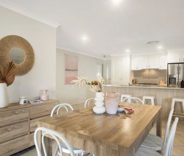 Modern Four Bedroom Family Home - Photo 3