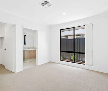 16 Cloudburst Avenue, Baldivis. - Photo 1