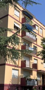 T4 MEUBLÉ - CAVE - GARAGE - BALCON - Photo 3