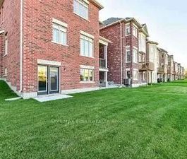 Detached Home For Lease | W8427548 - Photo 5