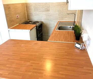 1 Bed Flat, Govanhill, G42 - Photo 1