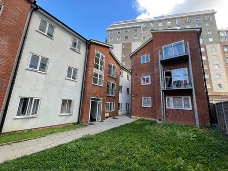 2 bedroom apartment to rent Bedford Heights - 2 bedroom apartment - Central Luton - Unfurnished - No Parking - Photo 2