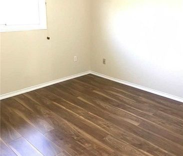 For Lease - 1078 Glenbrook Avenue, Oakville, Ontario - Photo 3