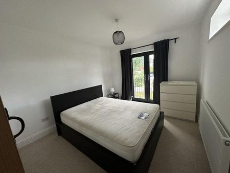 1 bedroom in a house share to rent - Photo 3