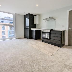 1 bedroom apartment to rent - Photo 2