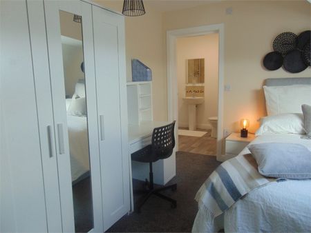 The Duke of York Apartments, Lancashire - Photo 3