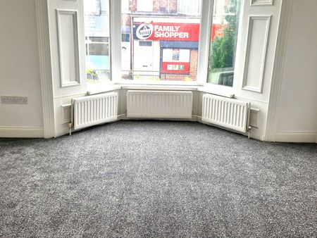 Flat to rent on - Photo 3